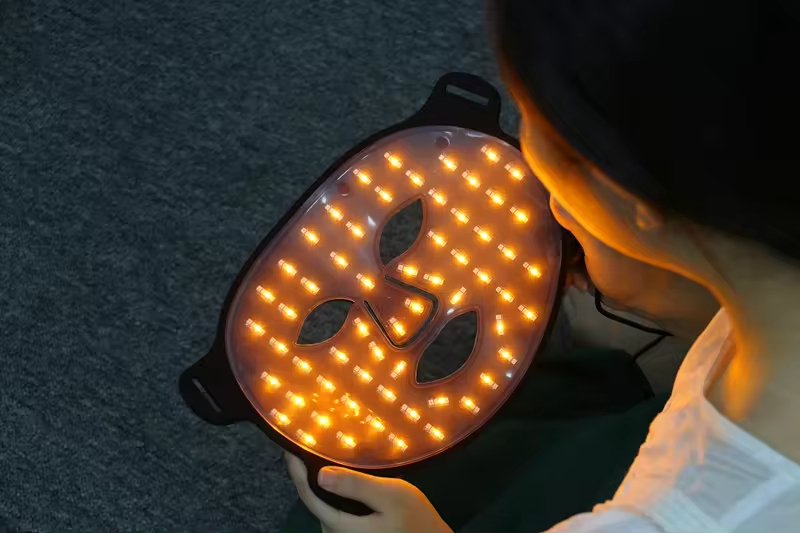 4 Colors Women Beauty Silicone LED Face 630nm 850nm Red Light Therapy Mask Anti-Aging LED Facial Mask